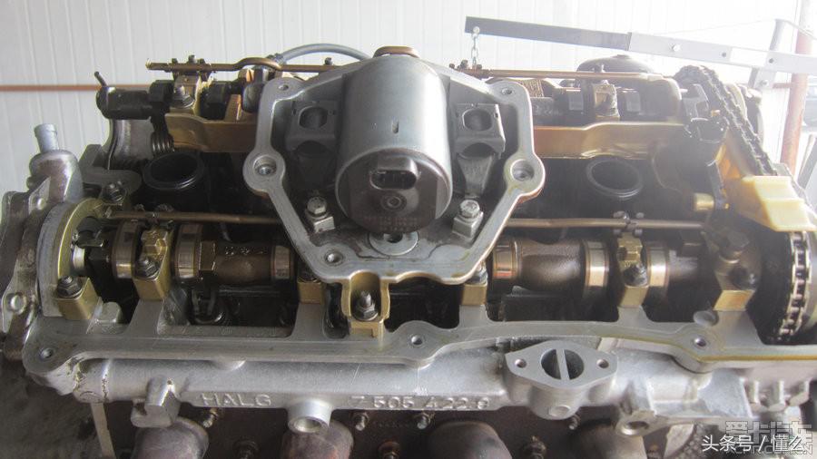 宝马320I大修发动机解决严重烧机油、冒蓝烟、尾气发臭问题