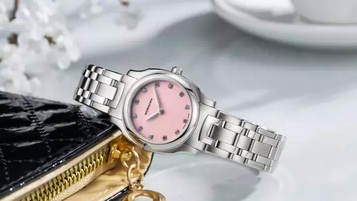劳力士粉色表盘女表保值吗,劳力士女表粉红
