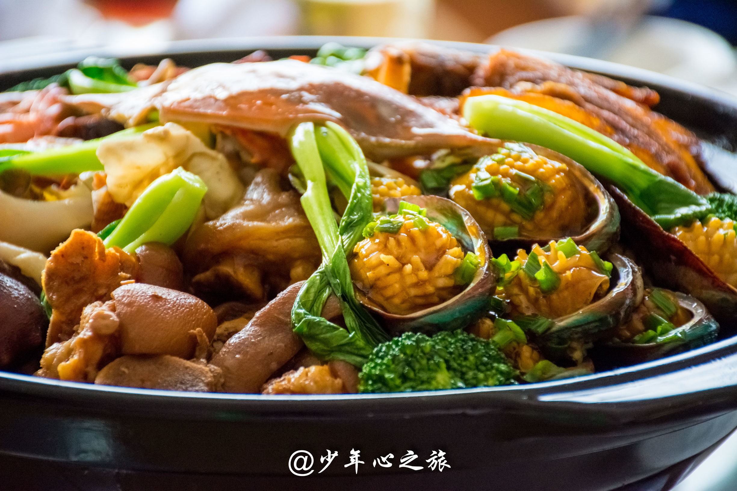 这里汇聚了全国各地的明星，这里也云集了五湖四海的美食