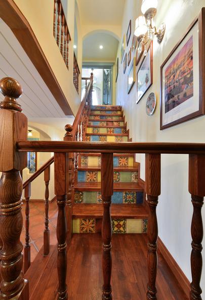 楼梯扶手栏杆拉开了怎么修复,楼梯安装扶手打开裂缝怎么修补