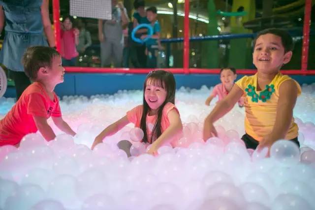 新加坡沉浸式亲子游乐园,新加坡园林儿童游乐区