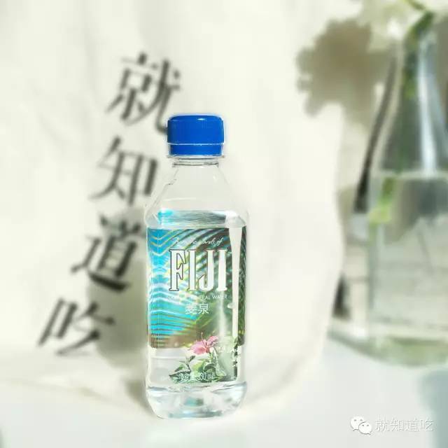 我们找了60个牌子100多瓶水，最潮的竟然是这20瓶