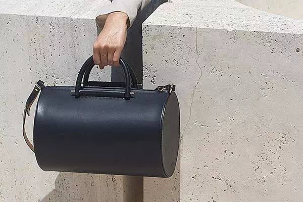 被抢到全网断货的面霜,被博主卖断货