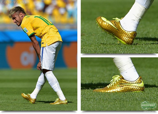 足球场穿足球鞋玩飞盘,足球场穿客队球衣