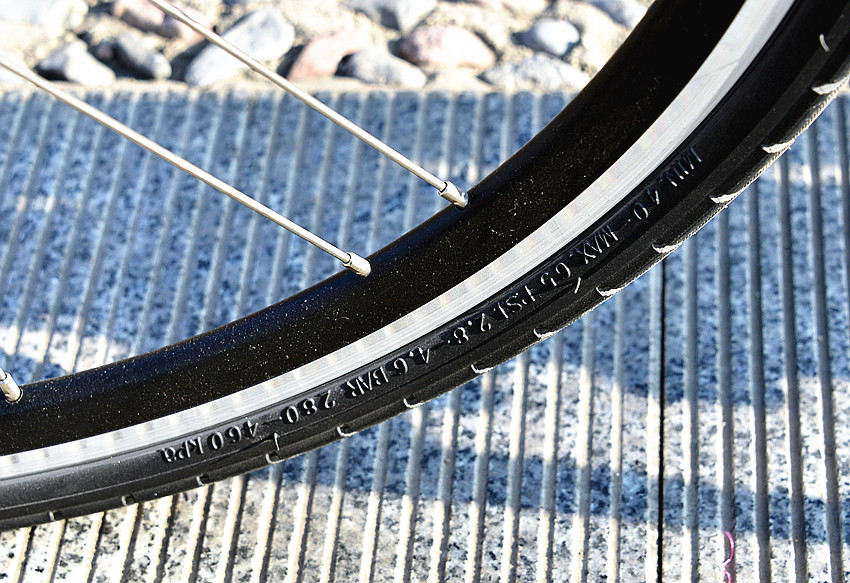 雅迪电动自行车怎么骑新手教程,菜鸟新手自行车骑行推荐