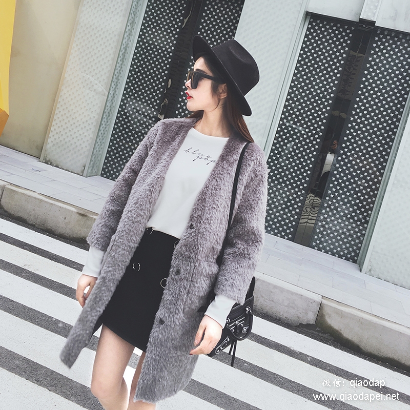 瞬间提升气质感的仿皮草外套