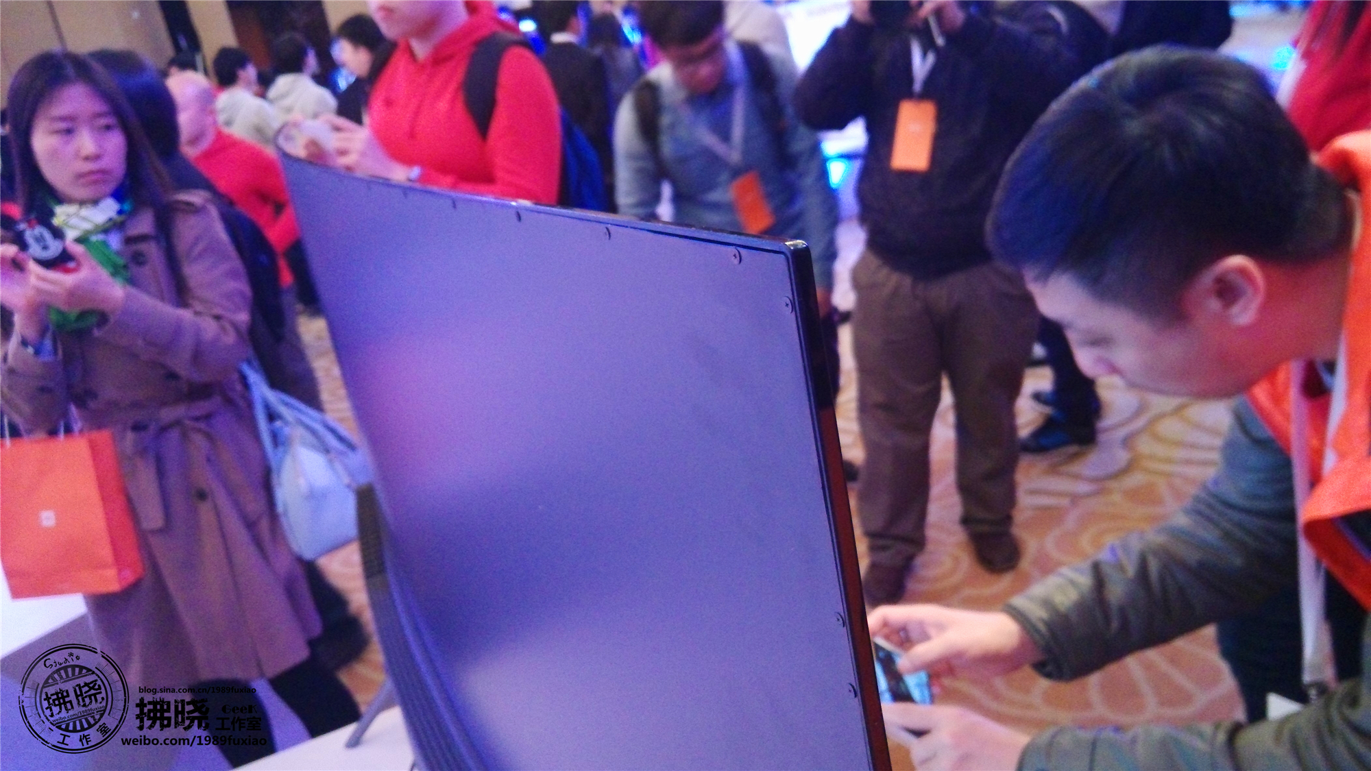 小米电视3.0超清,小米电视3s65寸曲屏版