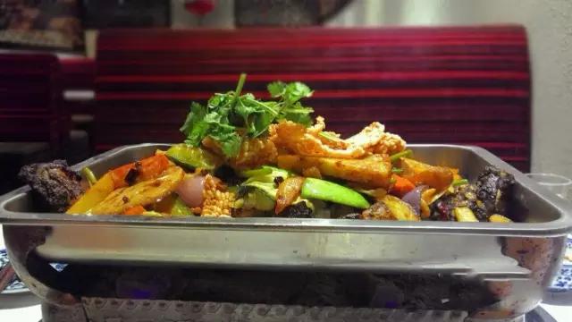 贵阳美食地图及路线,贵阳喷水池地铁站美食街