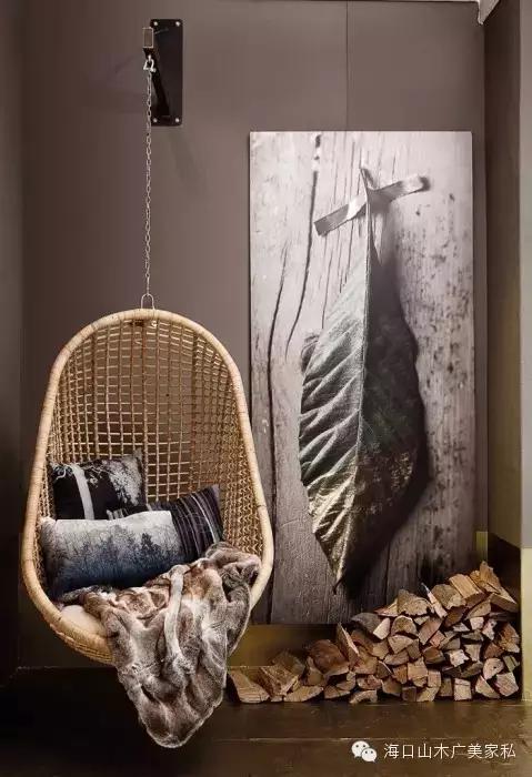 躲在山中偷得浮生半日闲,坐在河边吹吹风偷得浮生半日闲