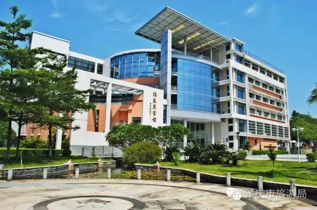 广东肇庆景色很好的大学,肇庆学院风景湖
