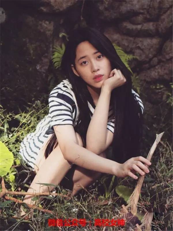 欧阳娜娜三姐妹颜值相差大,欧阳娜娜三姐妹一共几岁了