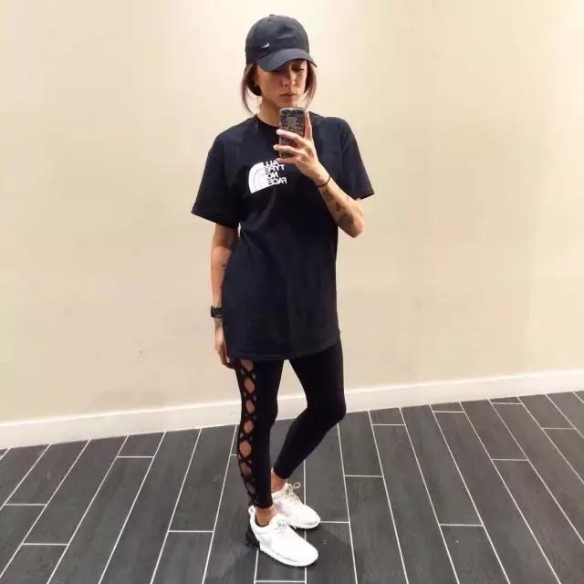 5张照片时尚潮流穿搭,50岁潮人穿搭