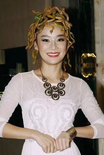 邓紫棋跨年神女造型高清图,邓紫棋2024跨年演唱会造型