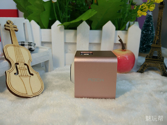 你驾驶，她帮你看风景