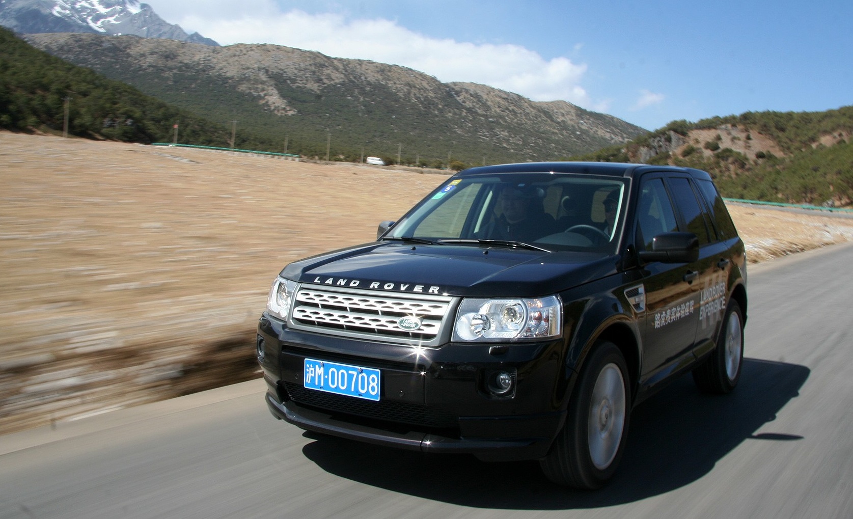 路虎神行者2.2t柴油版可以两驱吗,路虎神行者2柴油版不喷油