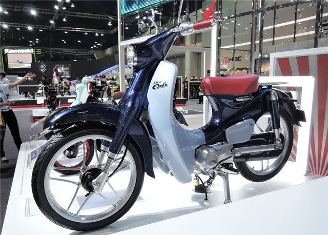 本田supercub125超级幼兽智能版,本田幼兽crosscub白色上市时间