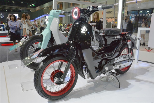 本田supercub125超级幼兽智能版,本田幼兽crosscub白色上市时间