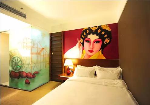 不敢往下看的酒店,深圳最不真实的酒店