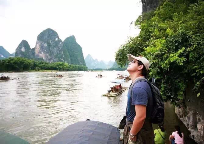 同样是玩，他一不小心玩大了！