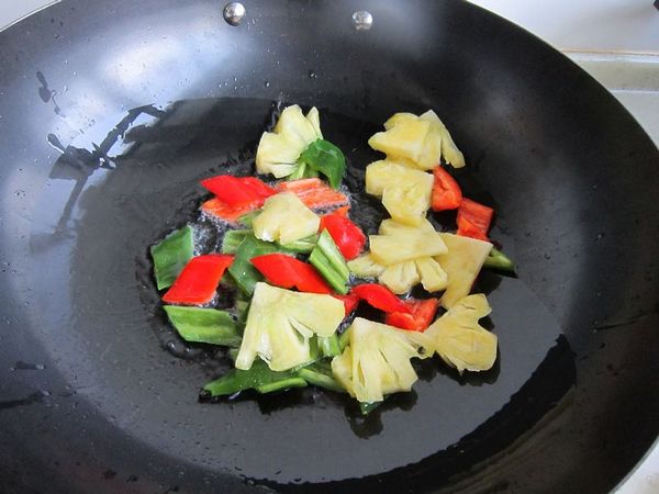 菠萝牛肉的切法,菠萝牛肉怎样让牛肉嫩