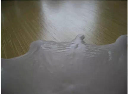 隔壁的他们愚人节竟然这样玩，吓得我瓜子都掉了...