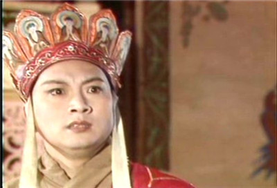 隔壁的他们愚人节竟然这样玩，吓得我瓜子都掉了...