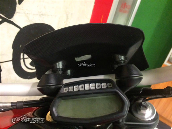 杜卡迪大魔鬼碳纤版怎么调时间,16款杜卡迪大魔鬼碳纤