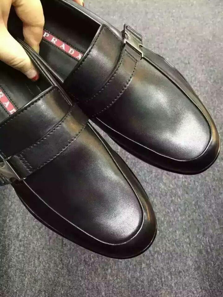 prada老款鞋 (prada意大利产运动鞋)