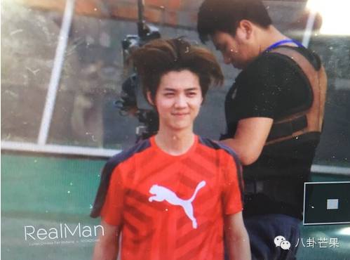 鹿晗因偶像破吉尼斯纪录,鹿晗破了吉尼斯纪录又有事了