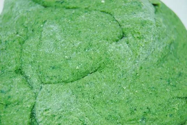 赶在清明之前，为自己做一只青团|一切时节皆与故土食物相关