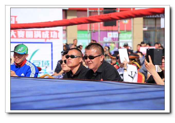 青海互助打起来了,昆仑对决又在青海互助上演搏击大战