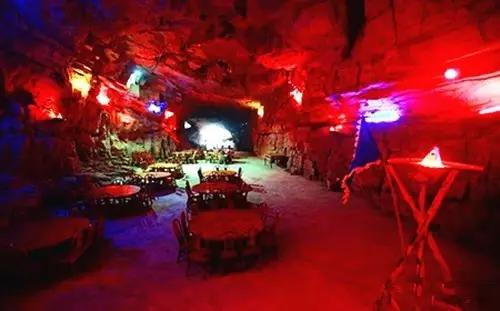 离石林不到20公里的地方,隐藏着昆明人没发现的苗王寨