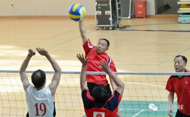 气排球规则和打法图解初学者,打硬排球的正确打气视频