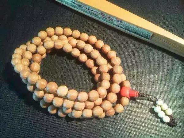 怎样玩佛珠才能发亮,玩佛珠入门