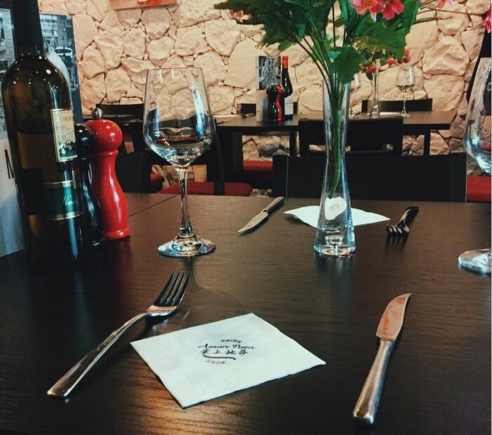 每个饥饿的夜晚,每个饥肠辘辘的夜晚