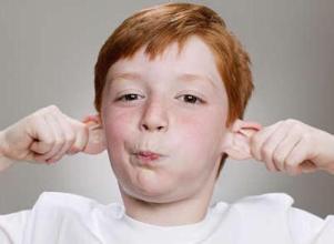 先天性耳前瘘管切除手术多少钱,先天性耳瘘代表聪明吗