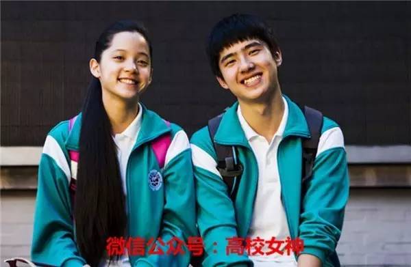 欧阳娜娜三姐妹颜值相差大,欧阳娜娜三姐妹一共几岁了