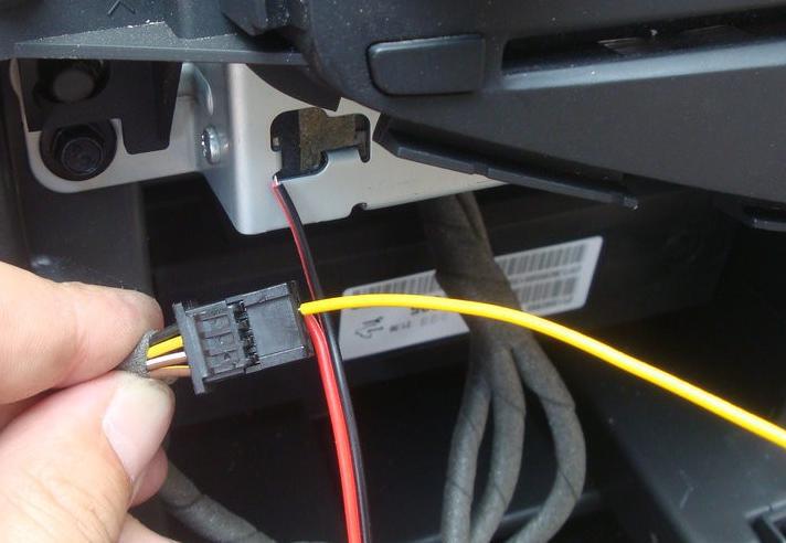 科鲁兹后备箱改自动打开,雪佛兰科鲁兹后备箱按钮改装