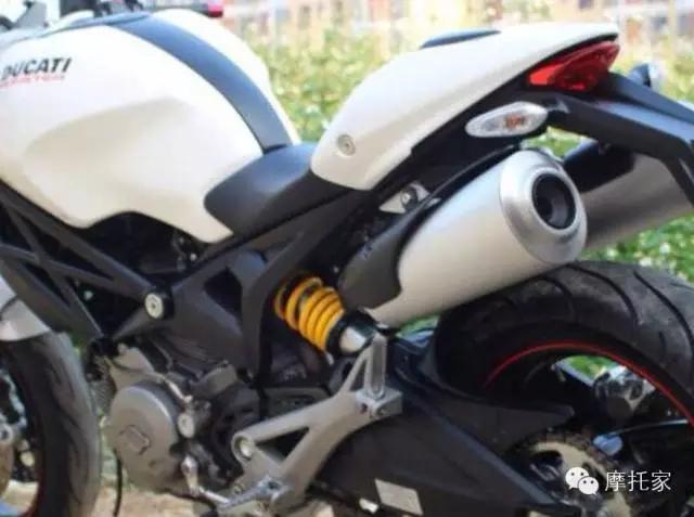 杜卡迪696摩托官方价格多少钱,哪年的杜卡迪696比较好