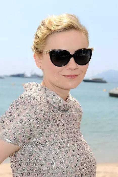 太阳镜戴出大牌范儿视频效果,太阳镜戴出了高级感