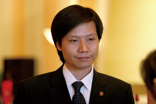 15岁考入华中科大27岁成为副总裁,24岁考上大学50岁当上教授