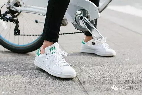 那些一眼就惊艳的小白鞋,一双不可或缺的小白鞋