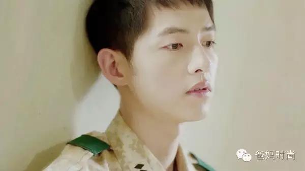 那些一眼就惊艳的小白鞋,一双不可或缺的小白鞋