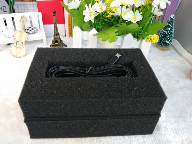 你驾驶，她帮你看风景