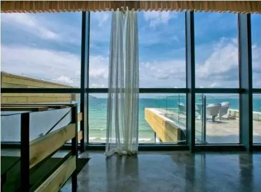 不敢往下看的酒店,深圳最不真实的酒店