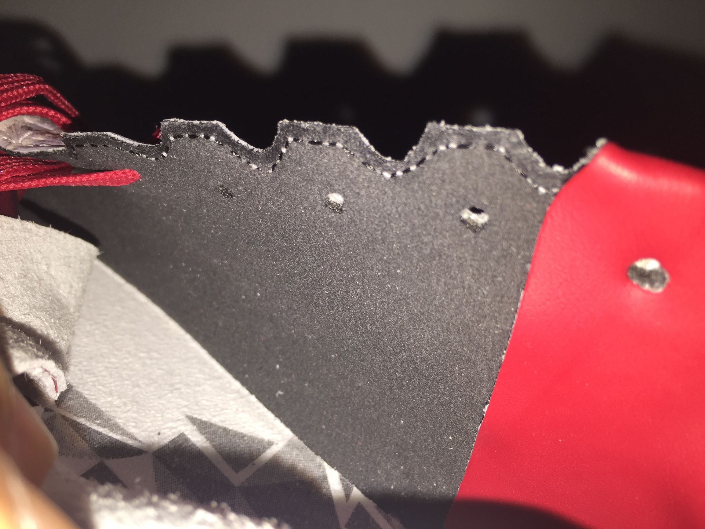 山寨足球鞋,安踏雄狮足球鞋郑智