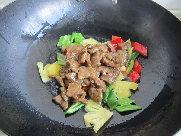 菠萝牛肉的切法,菠萝牛肉怎样让牛肉嫩