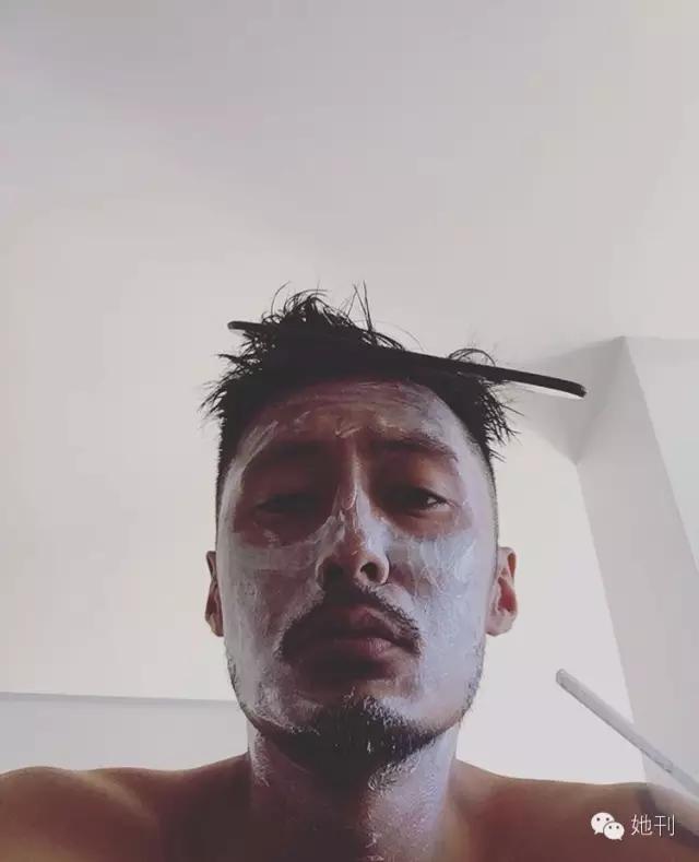 余文乐和陈冠希有点像,余文乐陈冠希哪个更潮