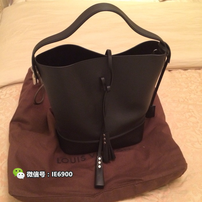 女生就得宠自己，90后辣妈嫁入豪门挥金无度！疯狂购买奢侈品！