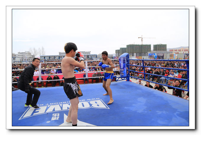 青海互助打起来了,昆仑对决又在青海互助上演搏击大战